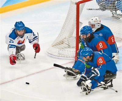 澳亚国际手游官网-斯洛伐克队在努力拼搏中取得胜利，锁定晋级