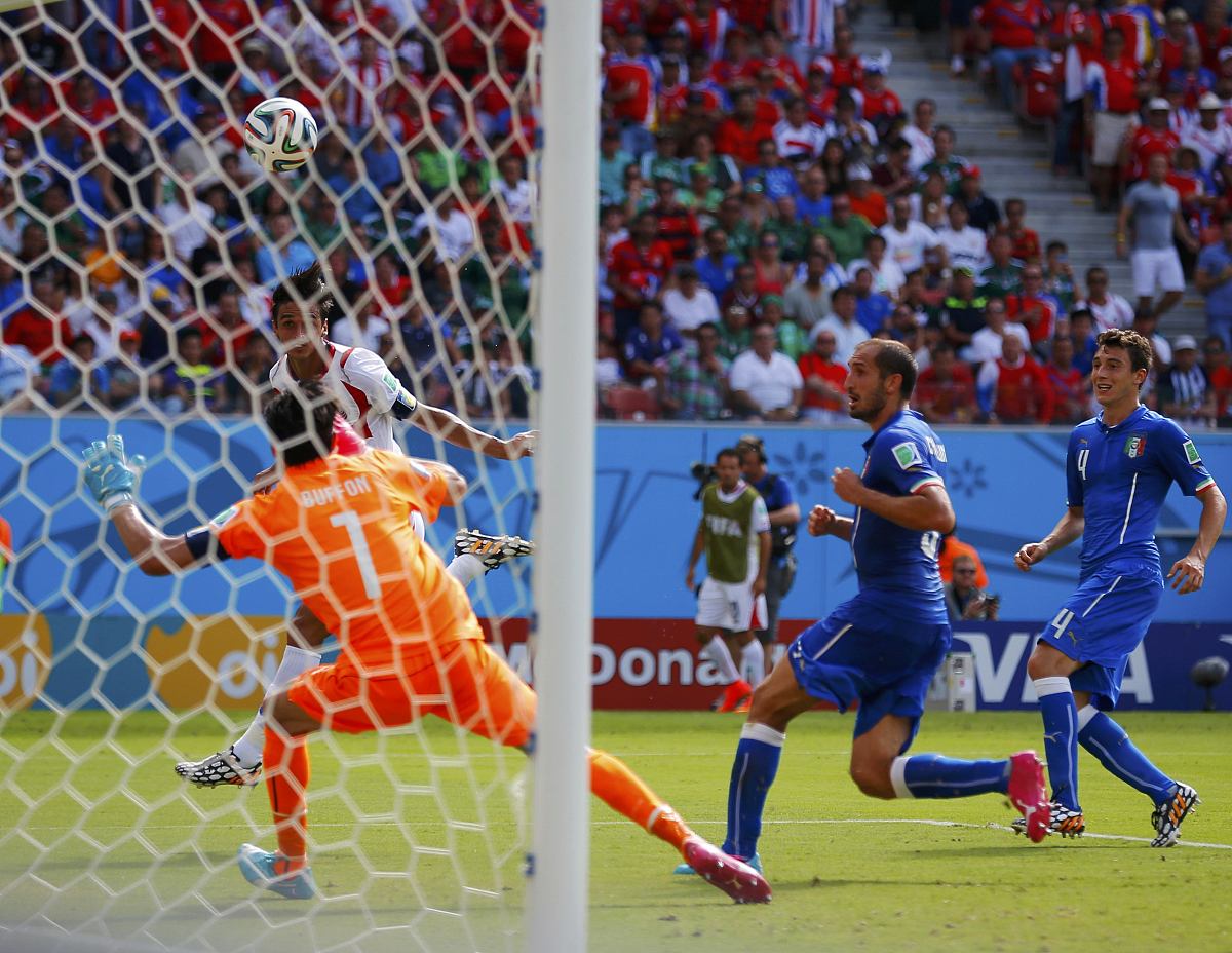 澳亚国际官网-现场足球比赛的紧张氛围让人心情激动的简单介绍