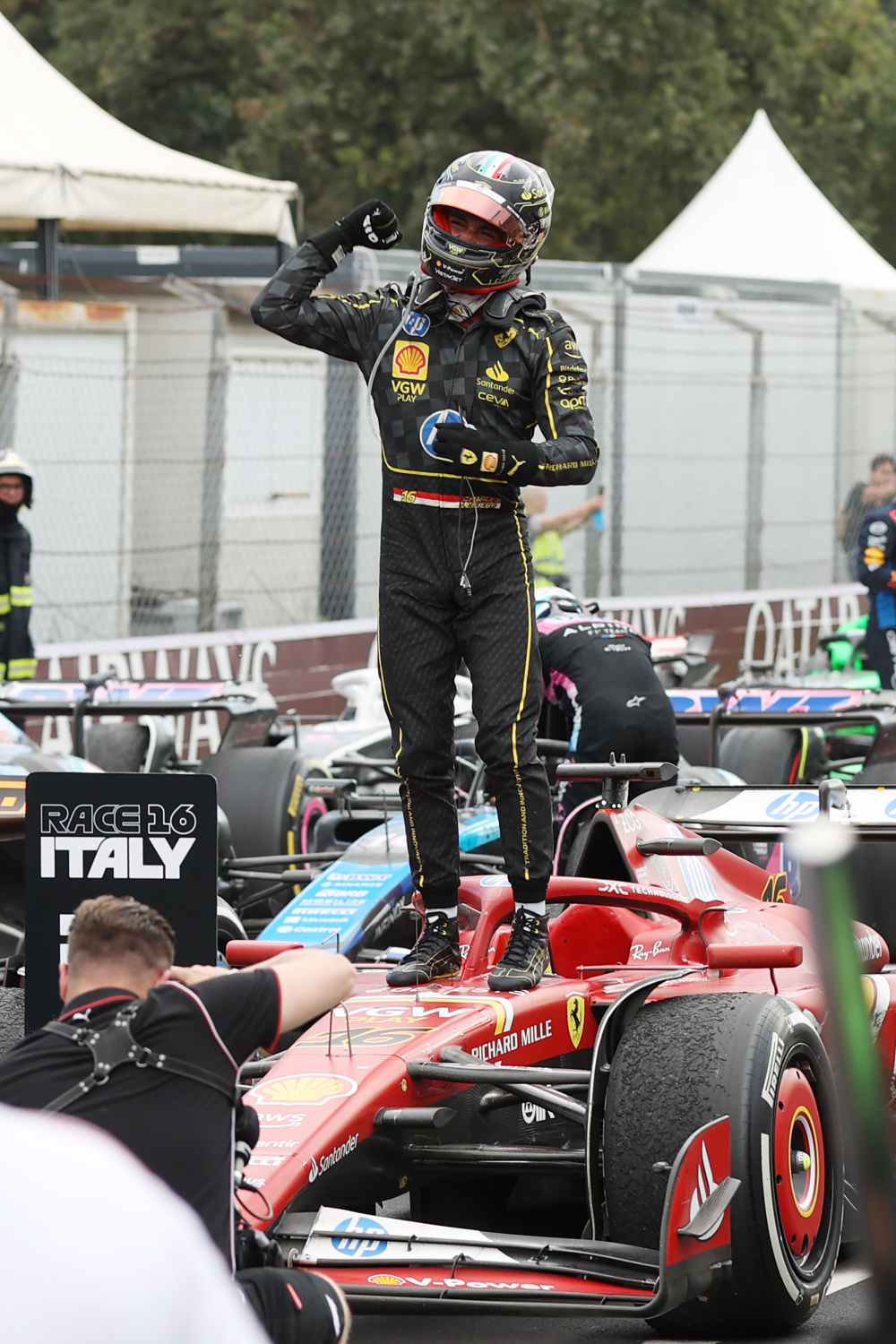 澳亚国际最新网址-意大利选手在马术比赛中夺冠喜悦